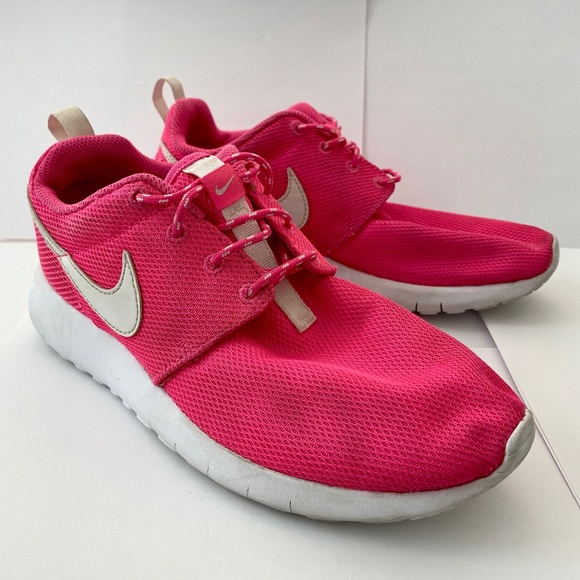 nike roshe hot pink